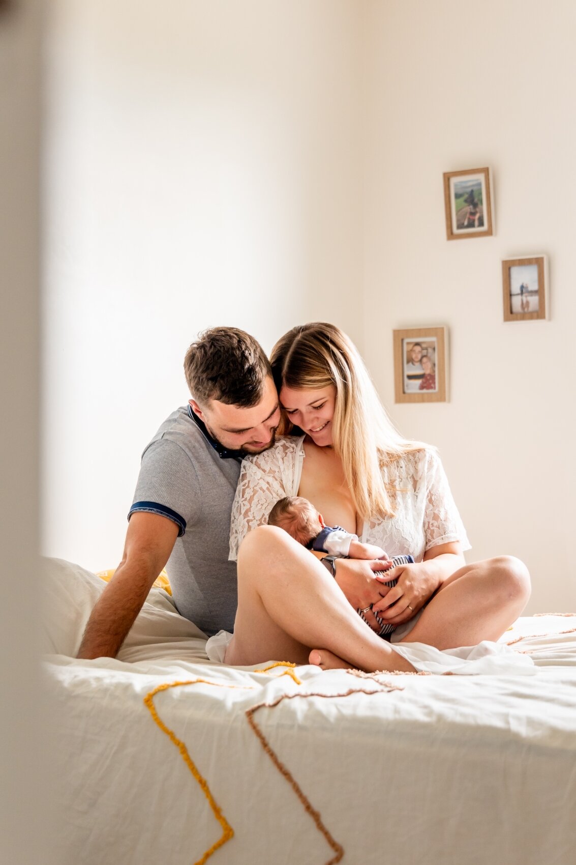 photographe nouveau ne bebe famille domicile interieur bretange dinan evran rennes douceur ameliegraphie