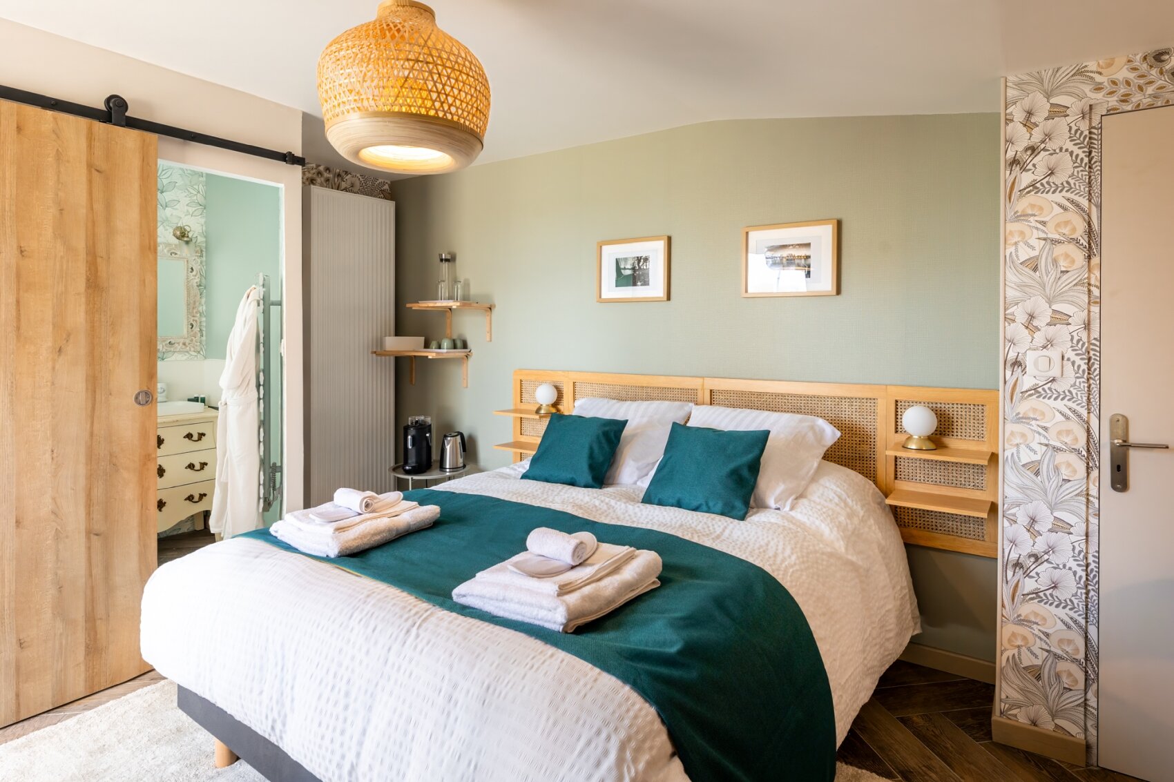 photographe shooting tourisme immo architecture design vacances hotel chambre charme dinan saint malo bretagne ameliegraphie