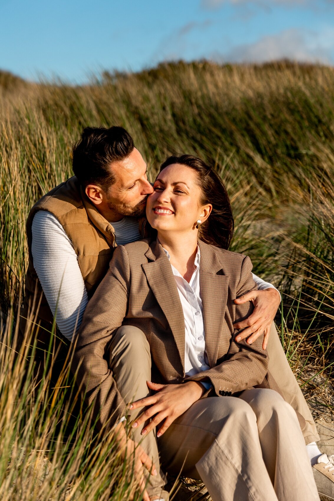 photographe couple amoureux dunes bretagne ameliegraphie