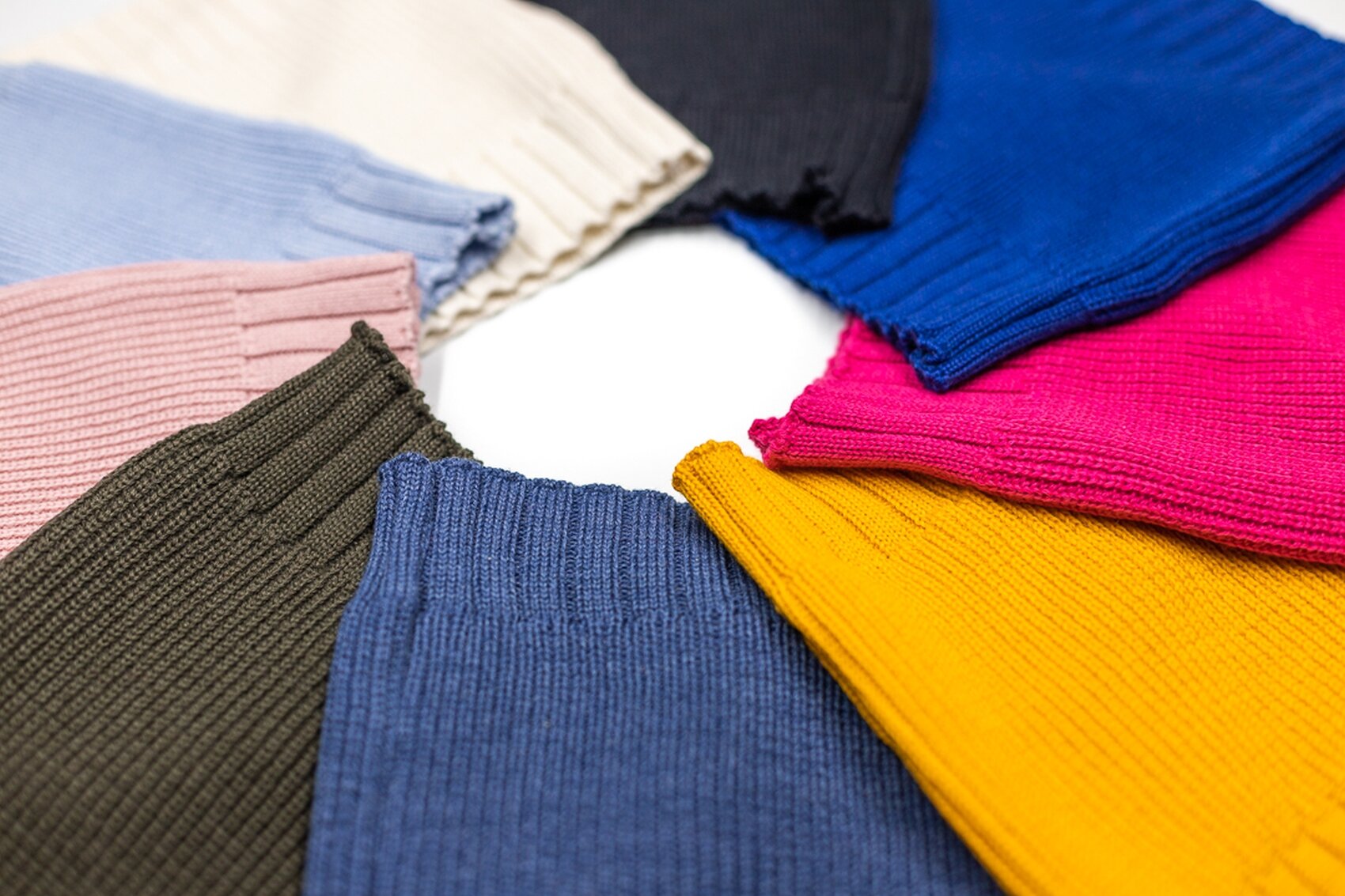 photographe produit reportage seance packshot brand marque echarpe baie des caps mode douce laine bretagne ethique dinan saint malo ameliegraphie